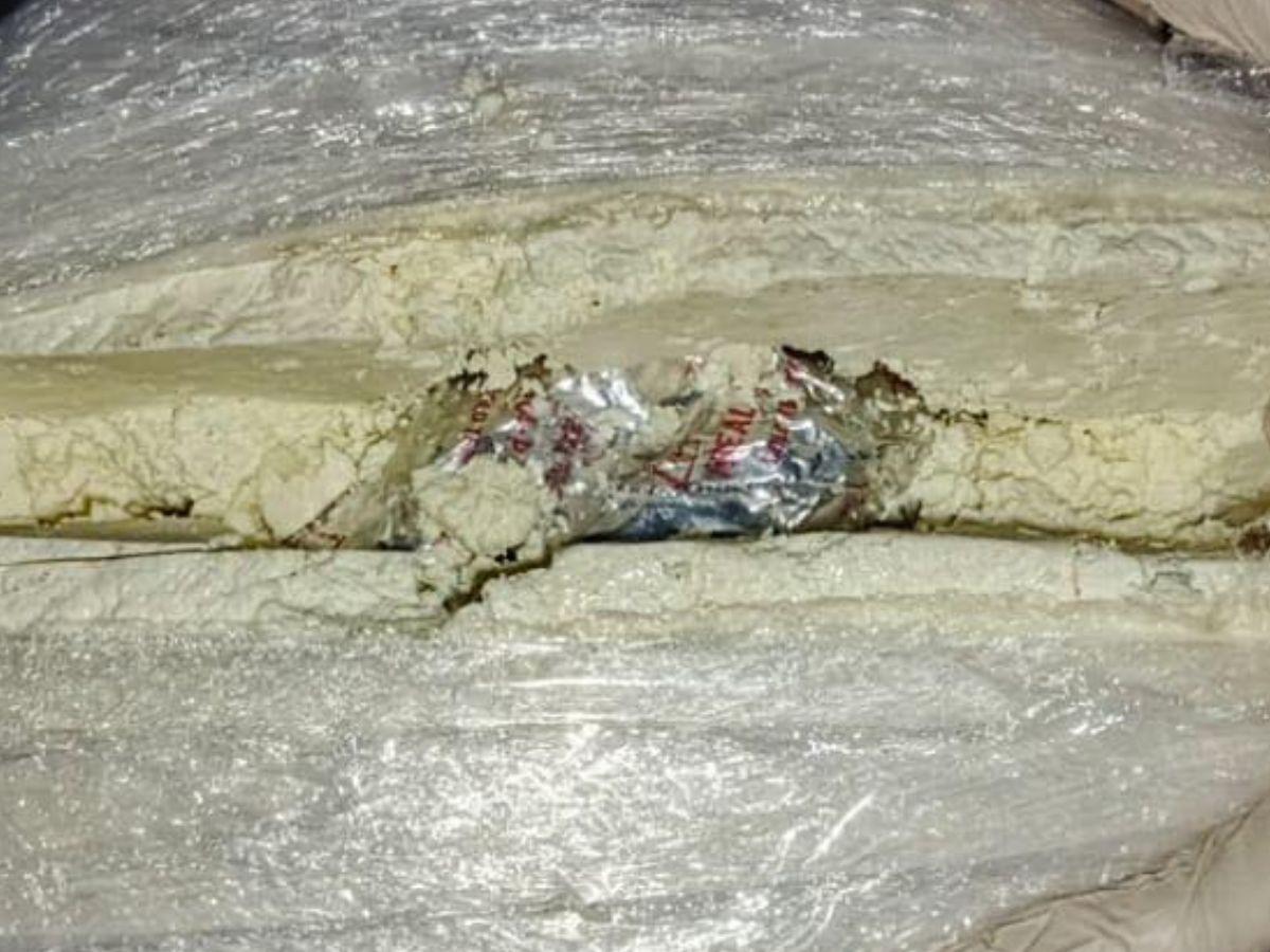 El queso iba como encomienda, pero llevaba cocaína: así intentaron enviar droga a EE UU desde Honduras