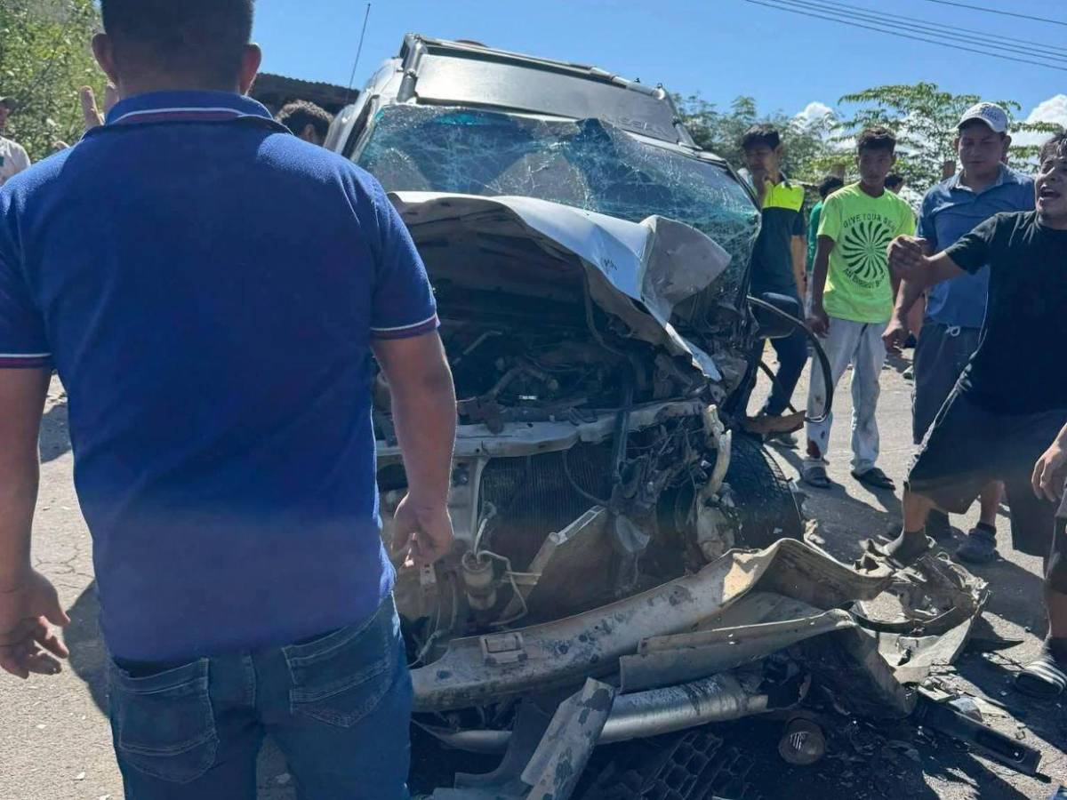 Murió uno de los conductores: imágenes del fatal accidente en Quimistán, Santa Bárbara