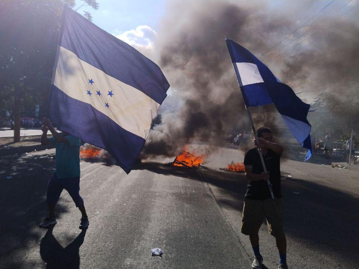 Celebración, enfado e indignación: los rostros de los precandidatos captados en las elecciones 2025