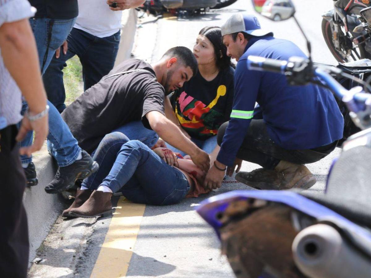 Hombre no usó puente peatonal y provocó la muerte de motociclista: así fue el accidente en el anillo periférico