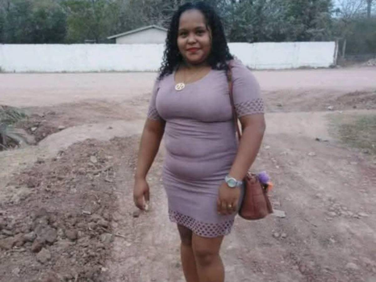 Quedaron atrapadas: Delmis Ramos y su pequeña murieron en el accidente en Yoro