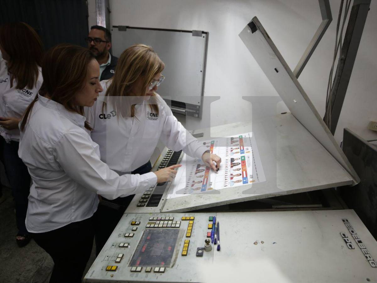 Así fue la impresión de la primera papeleta electoral para las elecciones generales de 2025
