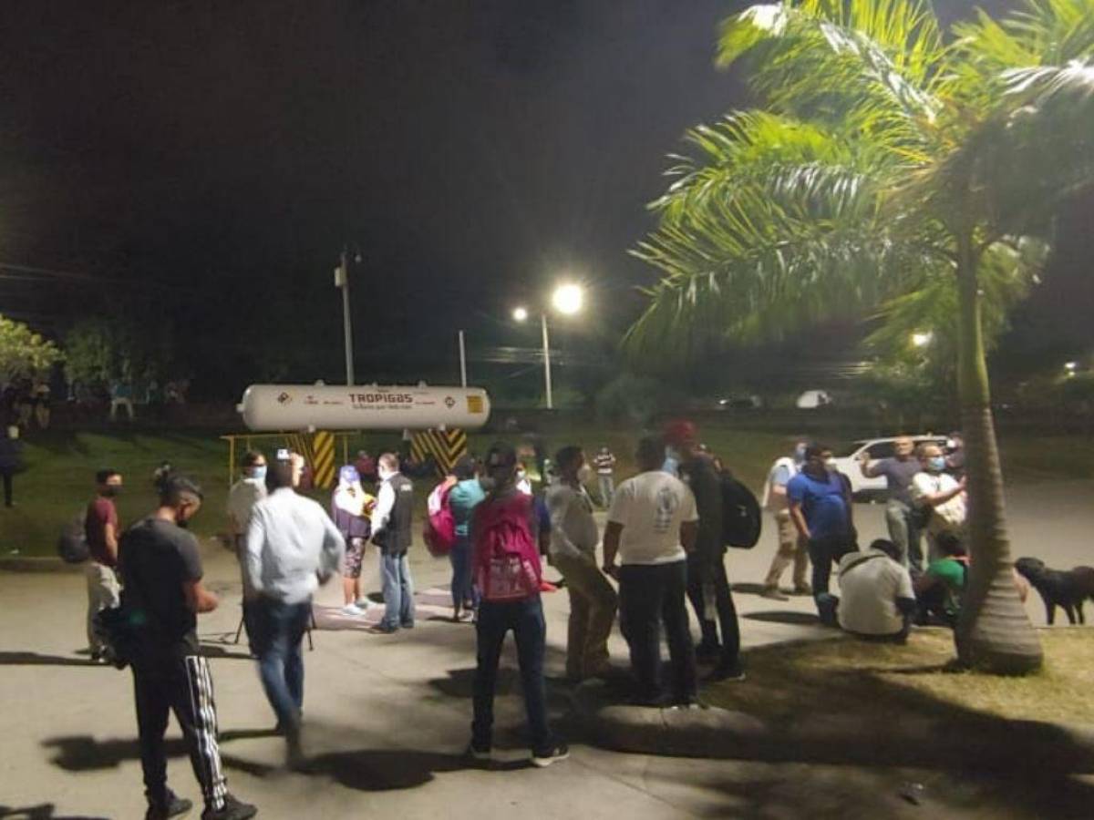 Nueva caravana de migrantes parte desde San Pedro Sula hacia Estados Unidos