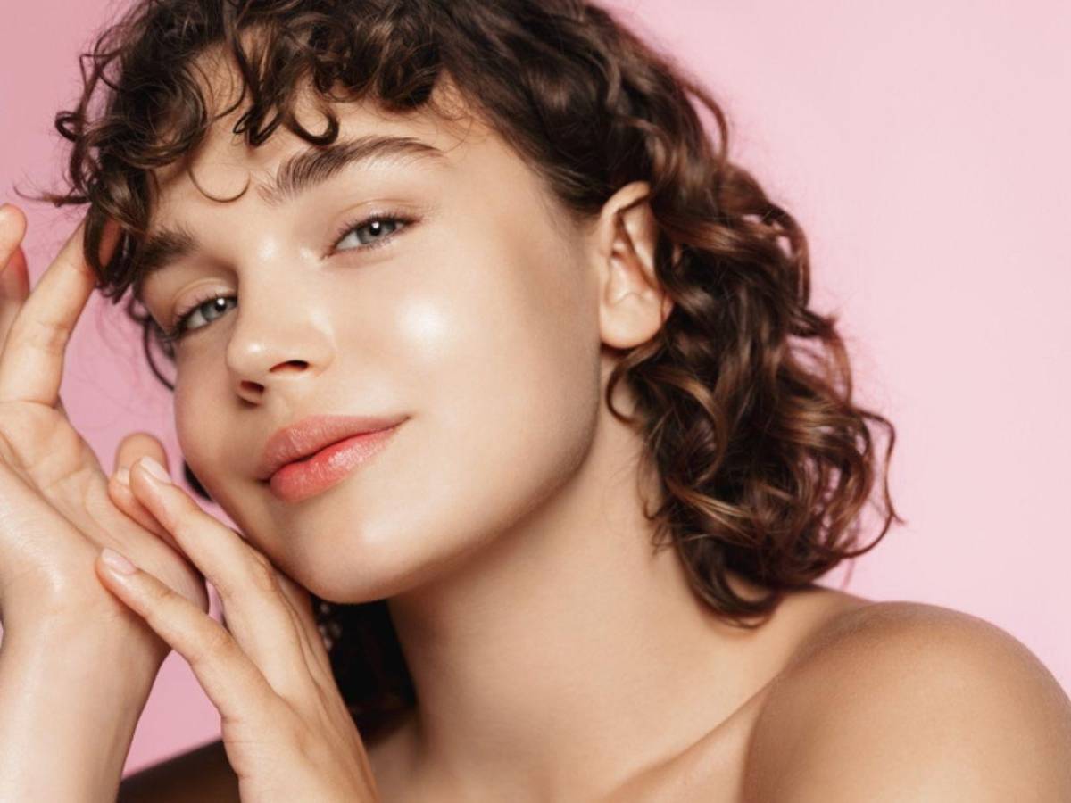 Vitamina K: La aliada definitiva contra ojeras, rojeces y problemas de coagulación