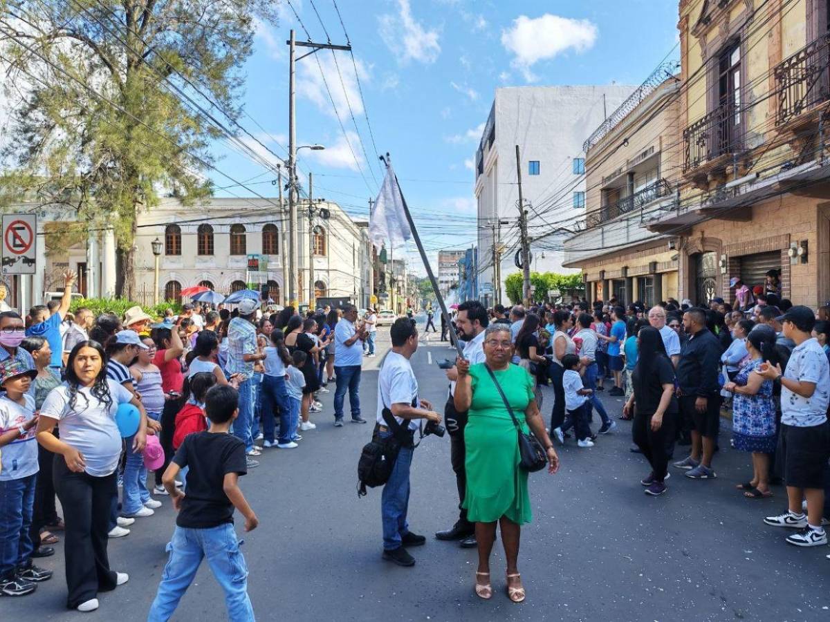 Carreritas de San Juan llenan de júbilo el Domingo de Resurrección en Comayagüela