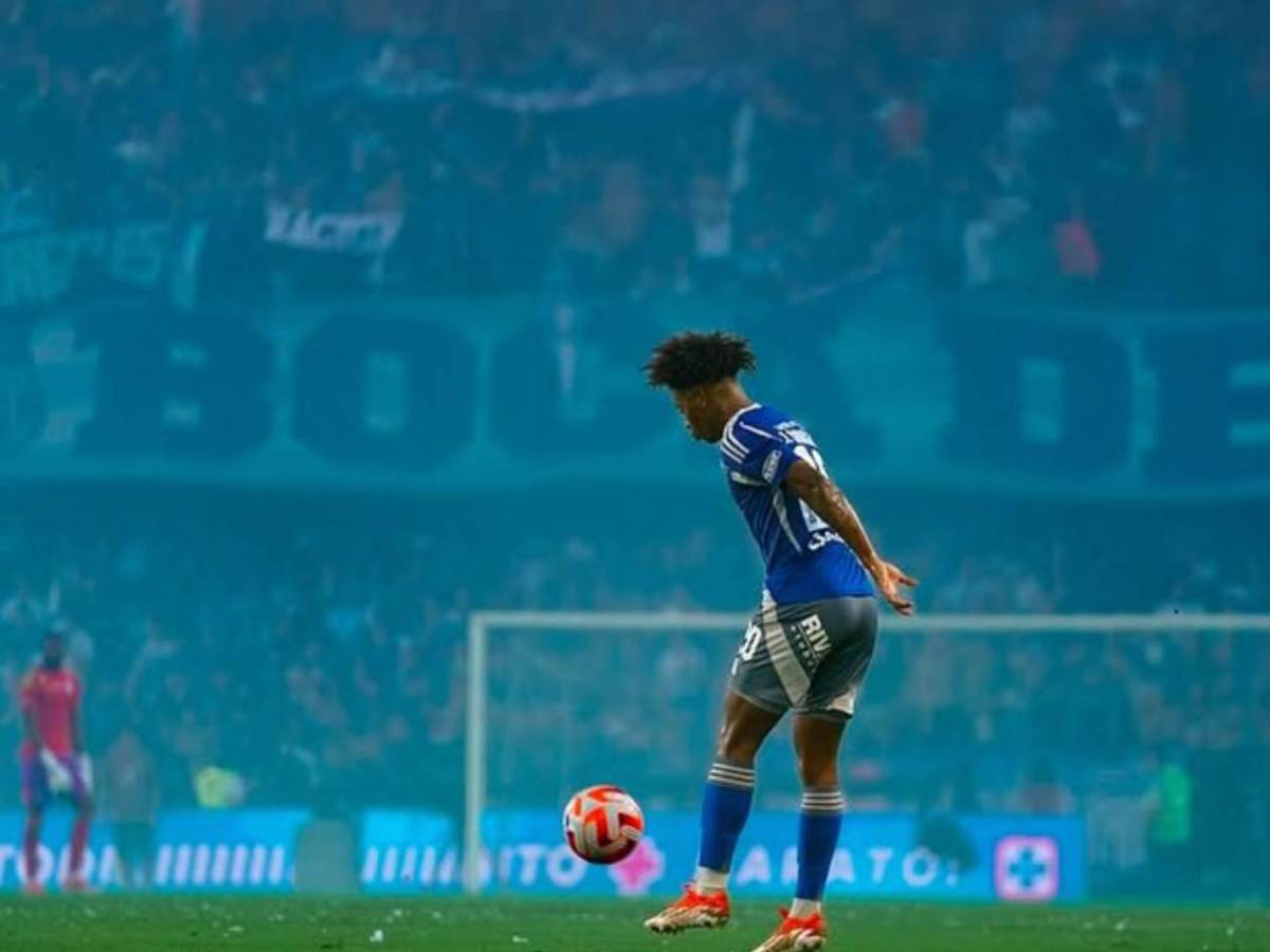 Delincuentes ingresan a la casa de futbolista: Su esposa e hijo fueron secuestrados Delincuentes ingresan a la casa de futbolista: Su esposa e hijo fueron secuestrados