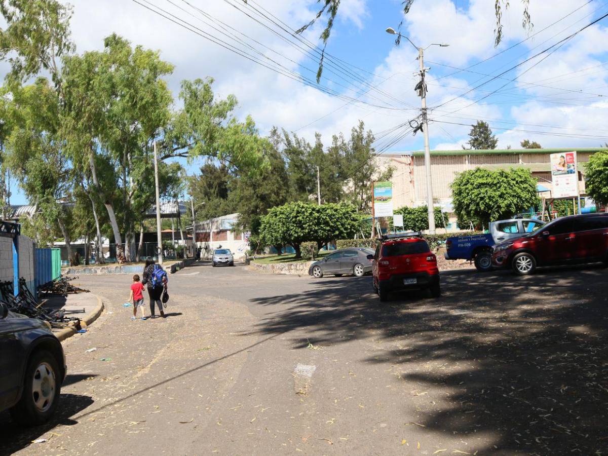 Colectivos de Libre incumplieron orden de Rixi de quedarse en la capital