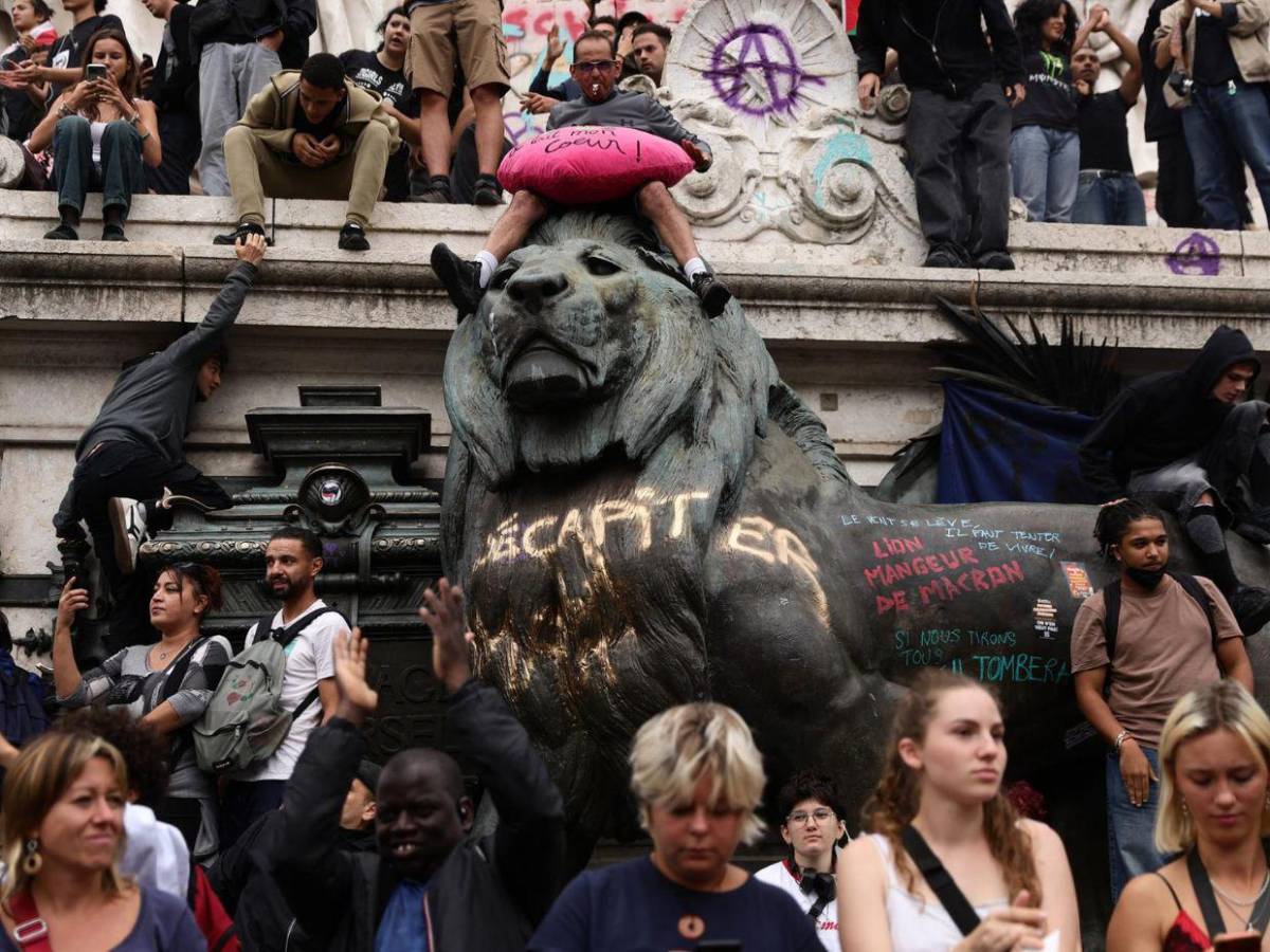 Bloqueemos todo: ¿Qué se sabe de la masiva protesta en Francia?