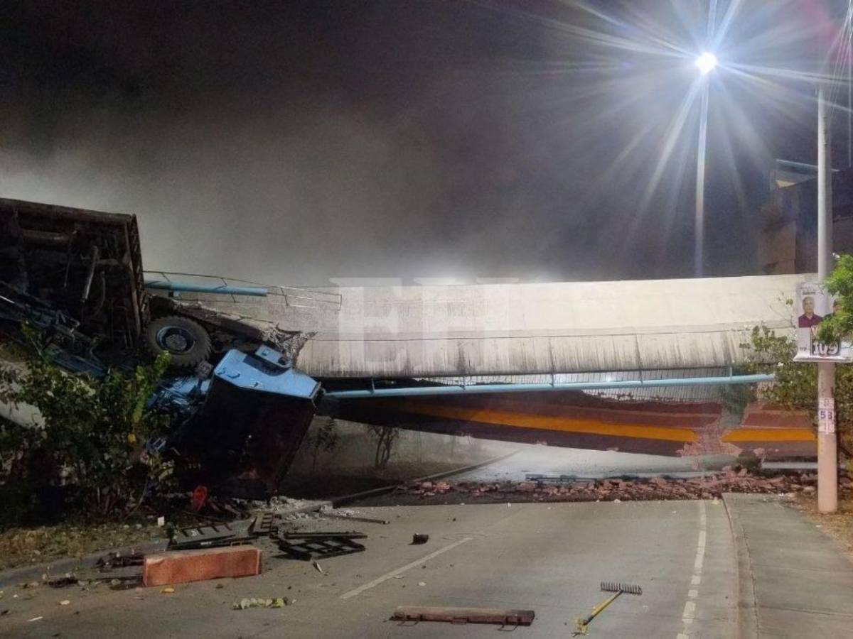 Imágenes tras colapso de rampa de puente desnivel Juan Manuel Gálvez en la capital Imágenes tras colapso de rampa de puente desnivel Juan Manuel Gálvez en la capital