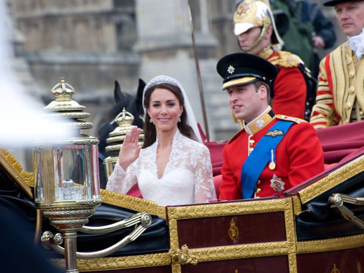 El tierno comentario de Harry a William al ver a Kate Middleton caminar hacia el altar