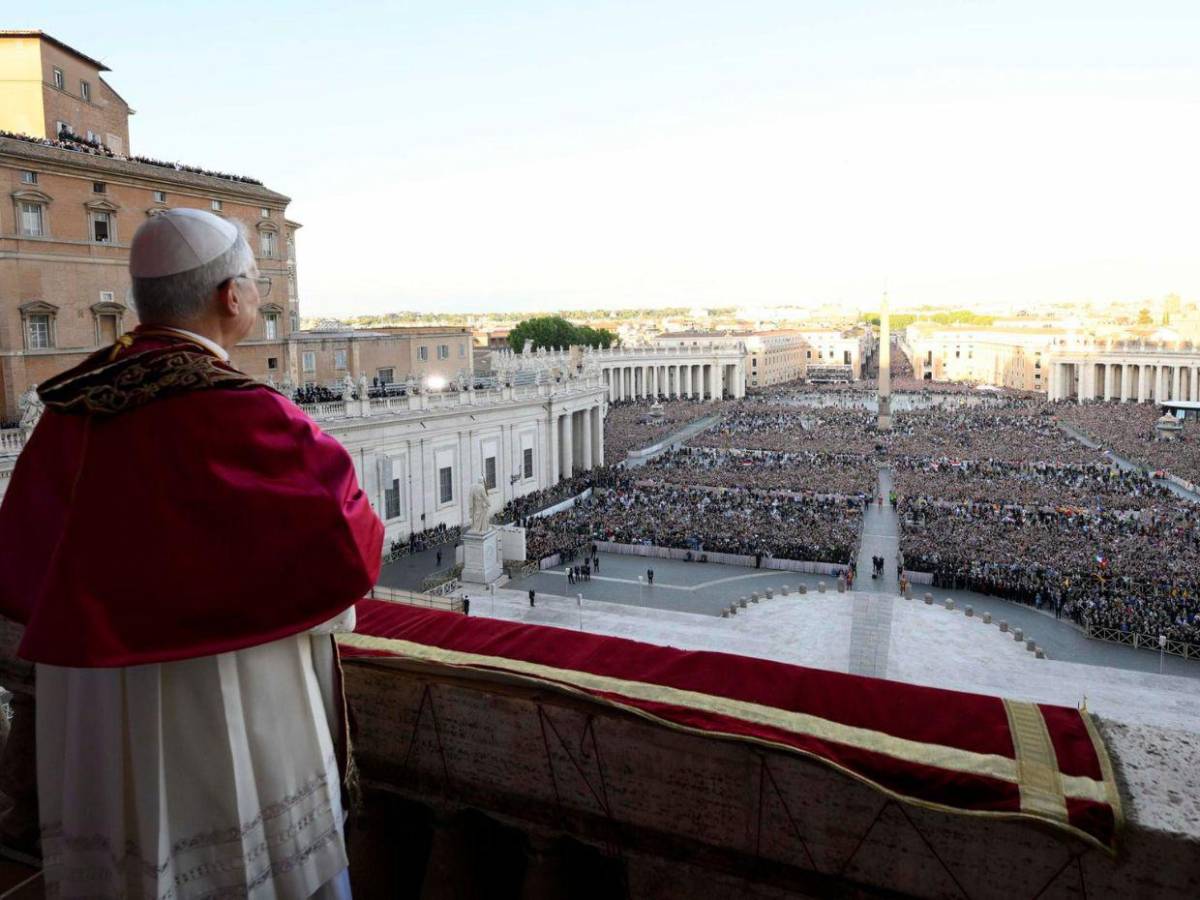 Multitud histórica: más de 150,000 personas recibieron al Papa León XIV