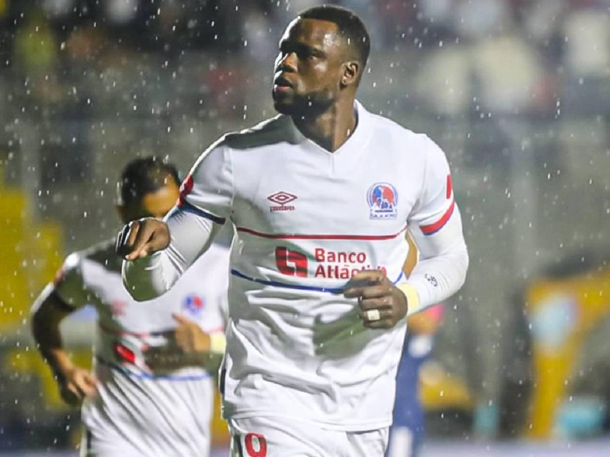 Fichajes: Legionario queda sin equipo, Olimpia perderá a dos extranjeros y volante a Motagua