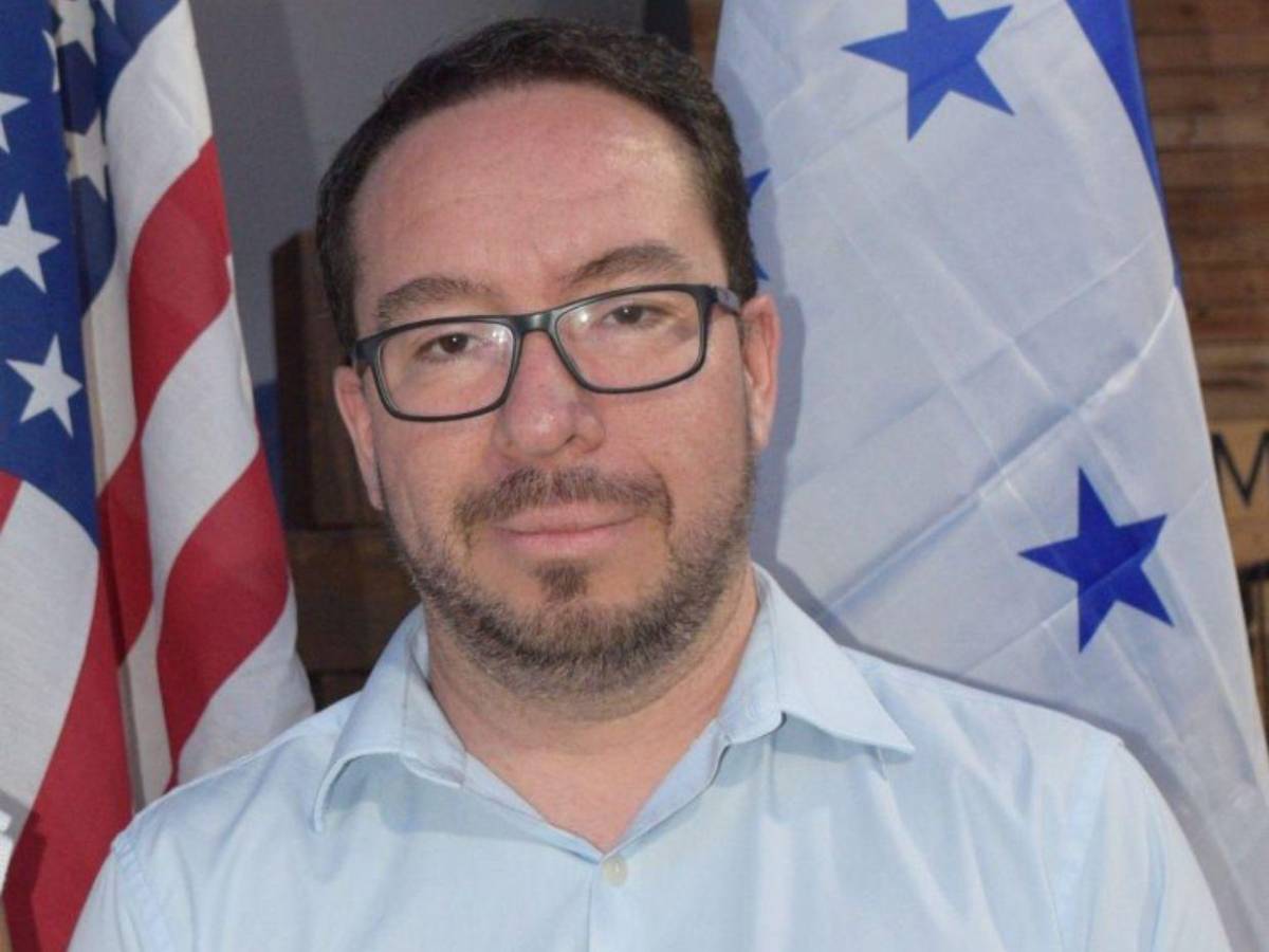 Flores Lanza, Redondo y otros funcionarios con familiares en cargos diplomáticos