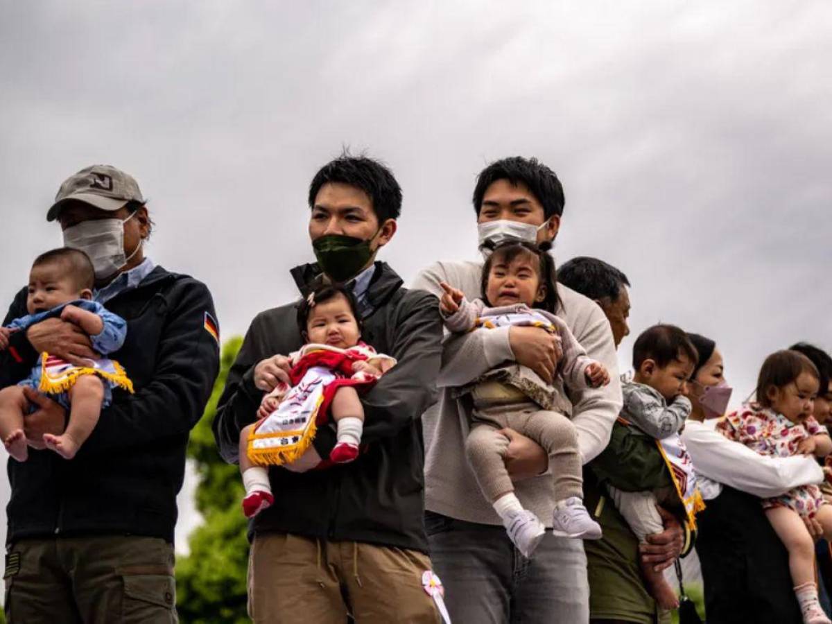 Regresa el festival de “Sumo llorón” para bebés en Japón
