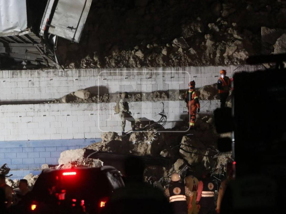 Dos días y dos noches duró la búsqueda de última víctima del derrumbe en anillo periférico