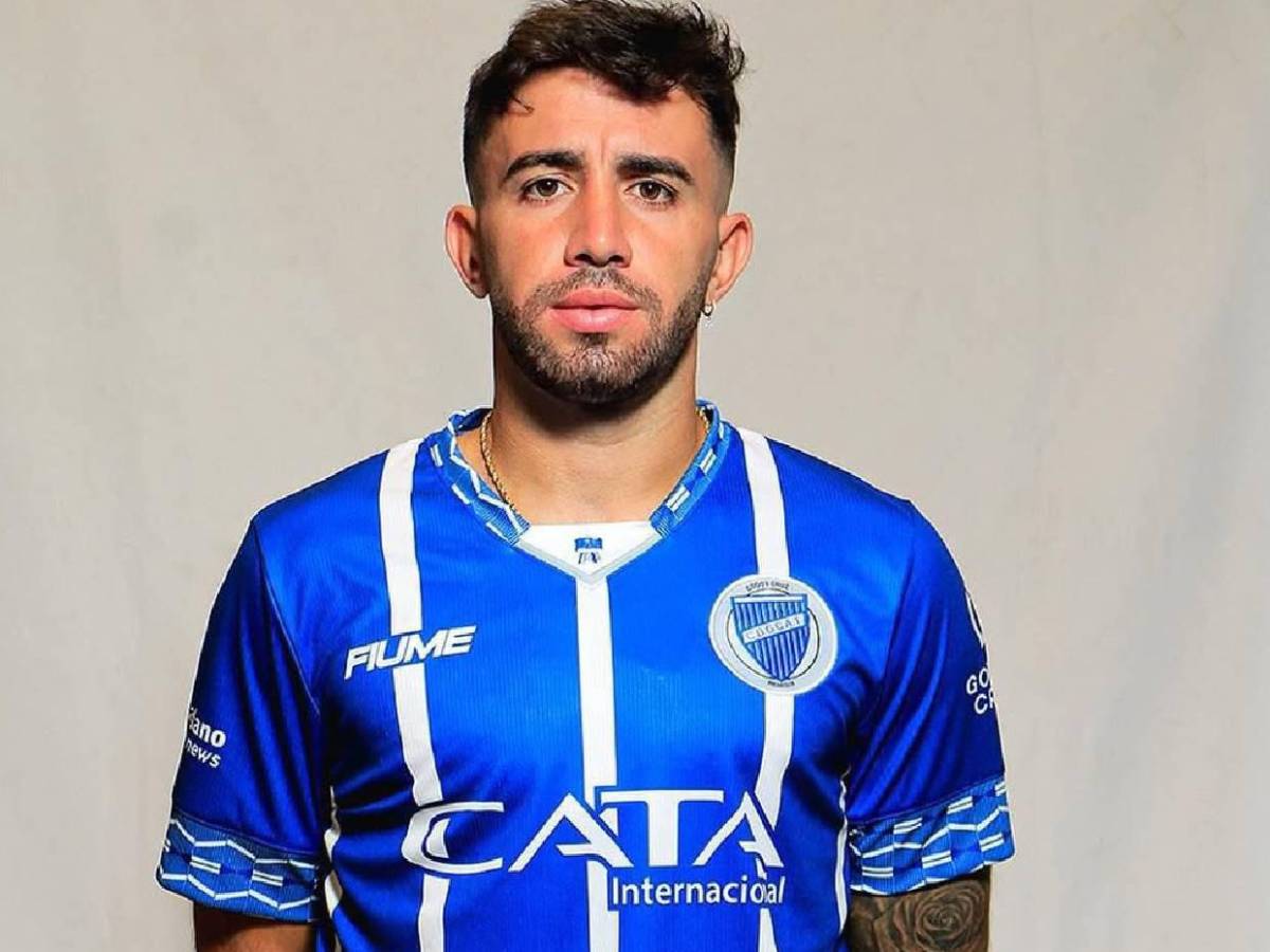 De estrella en Motagua, a no tener minutos en Argentina: El calvario que vive Agustín Auzmendi