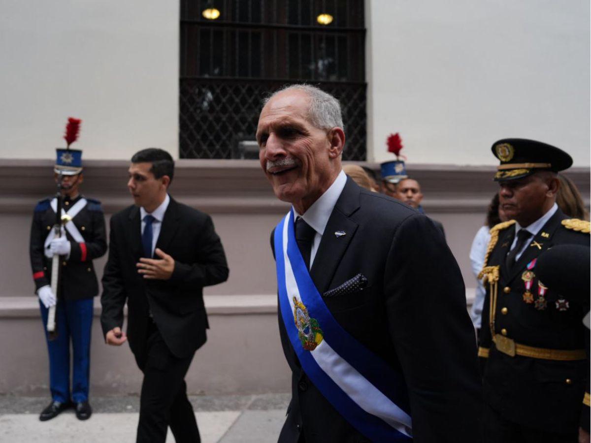 ¿Cuál es el detalle especial que lleva la banda presidencial de Nasry Asfura?