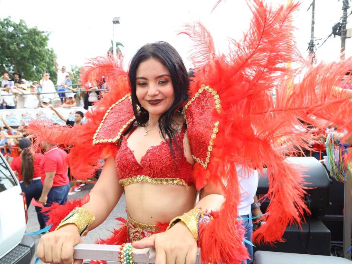 Color, alegría y belleza en el Carnaval Internacional de La Ceiba 2025