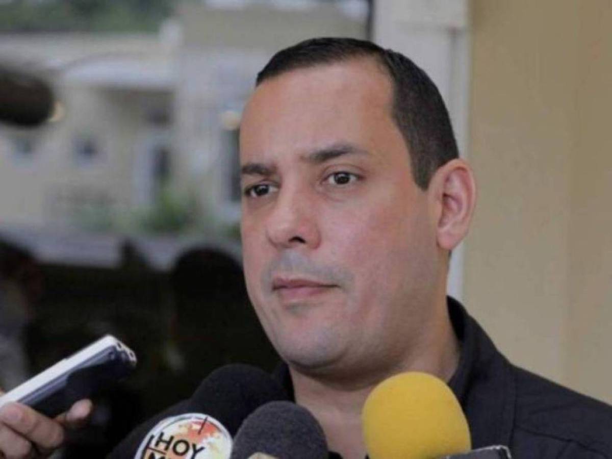 Juzgado prohíbe a exalcalde de La Ceiba, Carlos Aguilar, salir del país