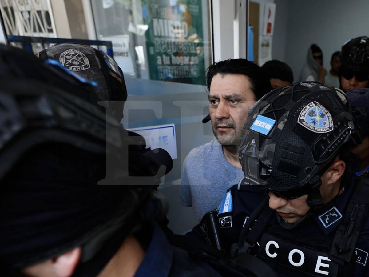 En Black Mamba y fuertemente custodiado, trasladan a Alexander Ardón a la capital En Black Mamba y fuertemente custodiado, trasladan a Alexander Ardón a la capital
