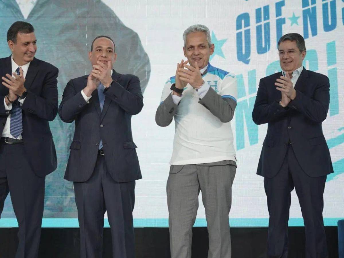 ¿Cómo le irá a Molina? Así debutaron los últimos técnicos que dirigieron a Honduras