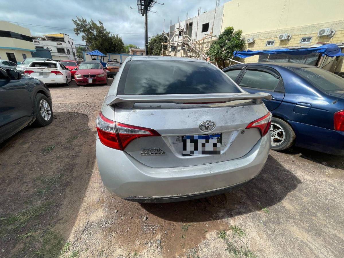 Con orificios de bala y su placa puesta: así hallaron carro de asaltantes que mataron a Frank Morris