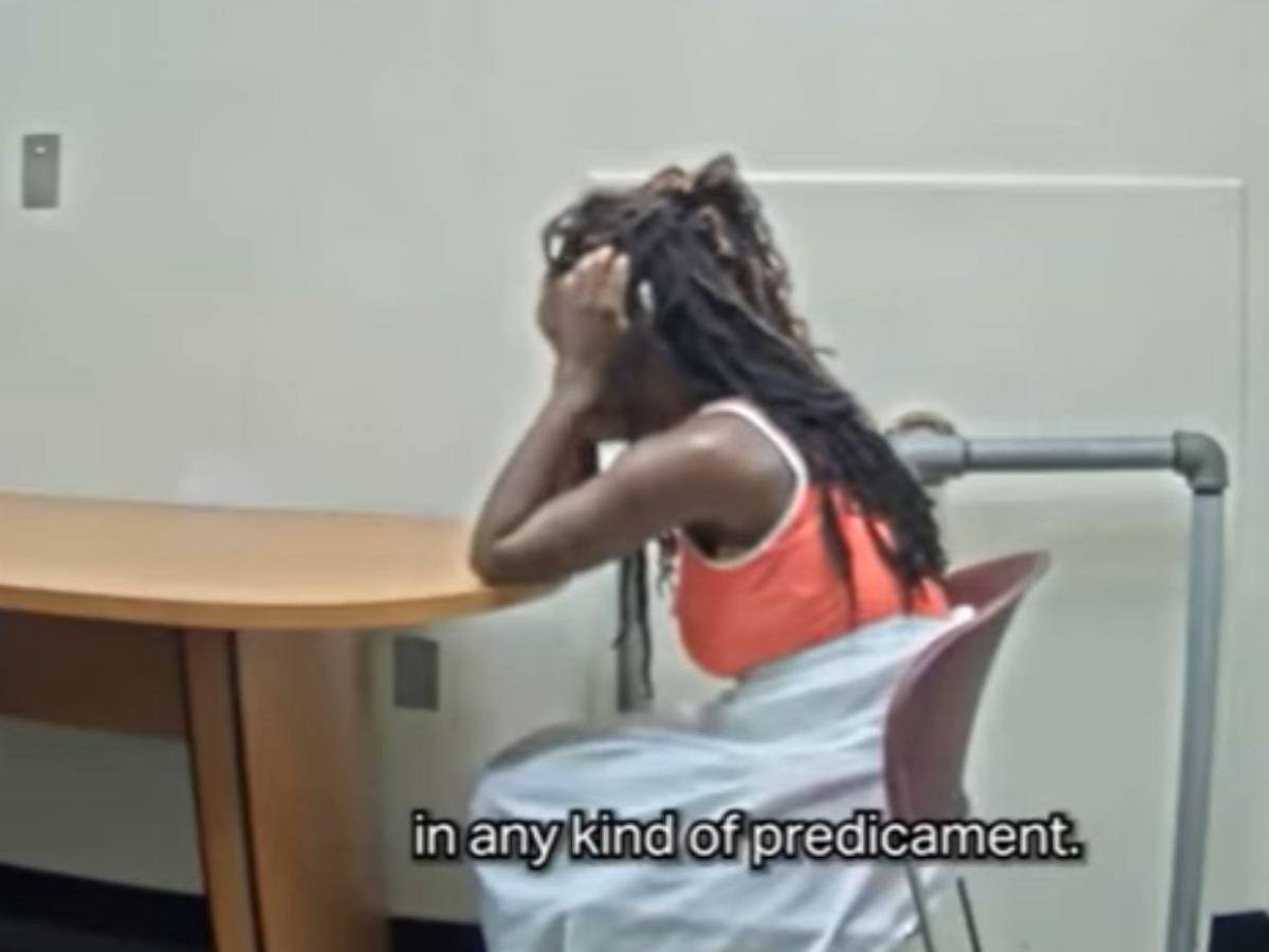 Mujer mató a sus sobrinos y condujo con sus cuerpos en su carro durante un año