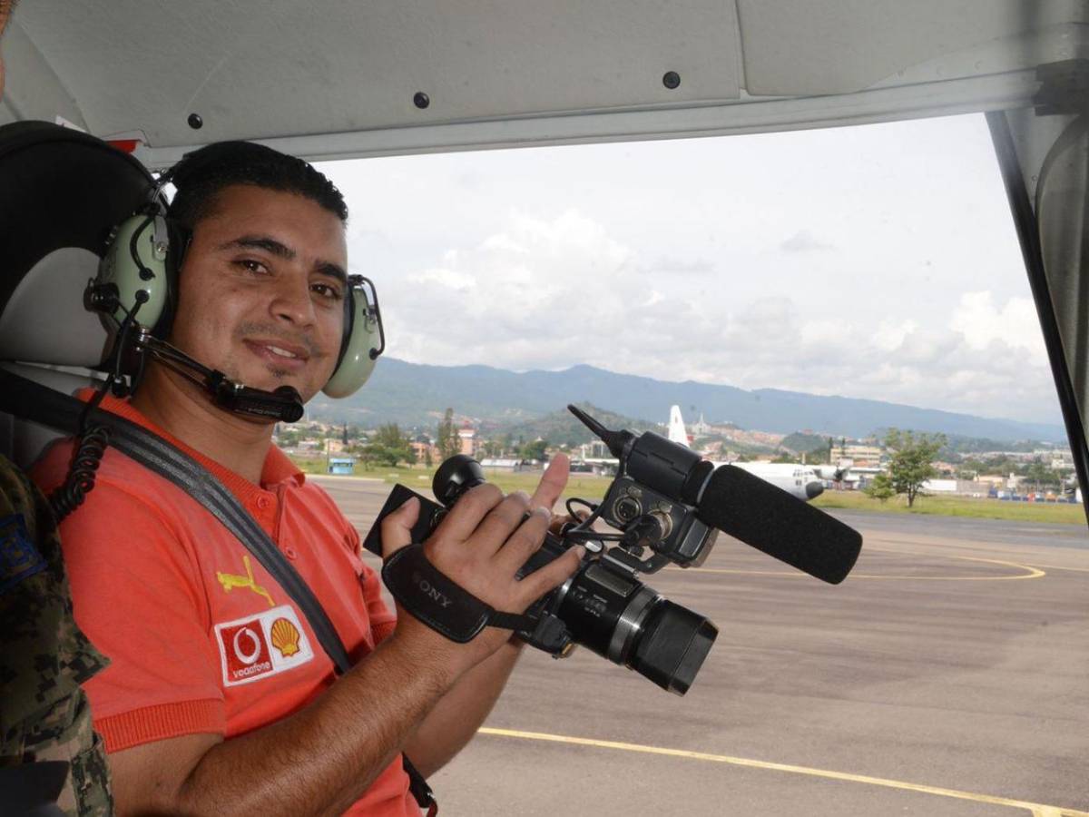 Así era Josué García, camarógrafo hallado muerto en su habitación en El Pedregal