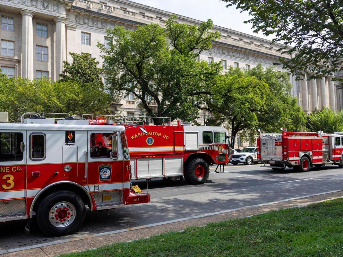 Se registra incendio de batería en el Museo Nacional de Historia Estadounidense