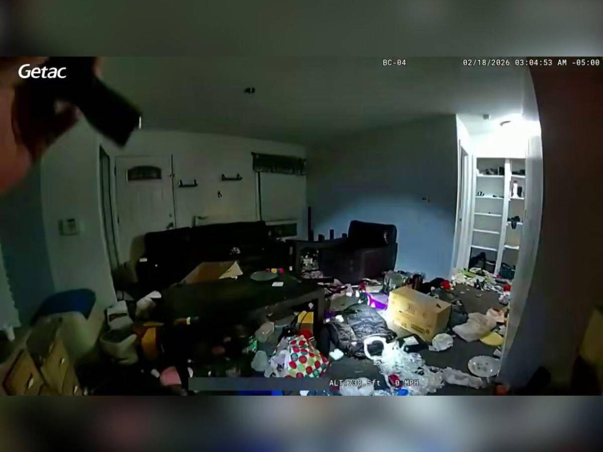 Entre heces y basura: el horror que vivían dos niños rescatados por la policía en EE UU