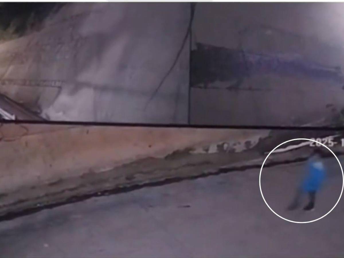 Cámaras captan a niño minutos antes de su rapto y asesinato en El Tablón