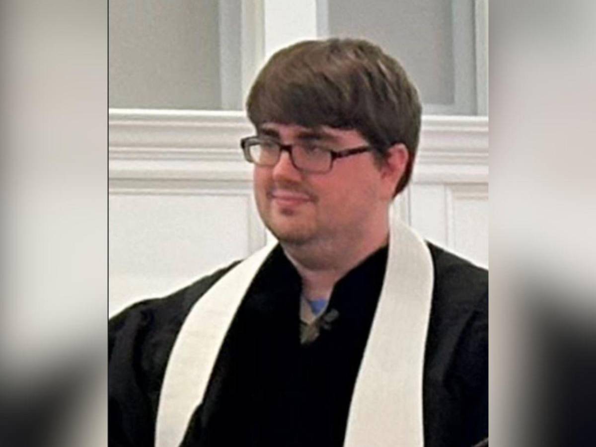 Pastor es acusado por explotación sexual infantil en Carolina del Norte