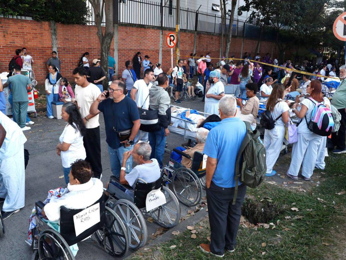 Hospitales abarrotados de personas heridas: emergencia en Colombia tras terremoto