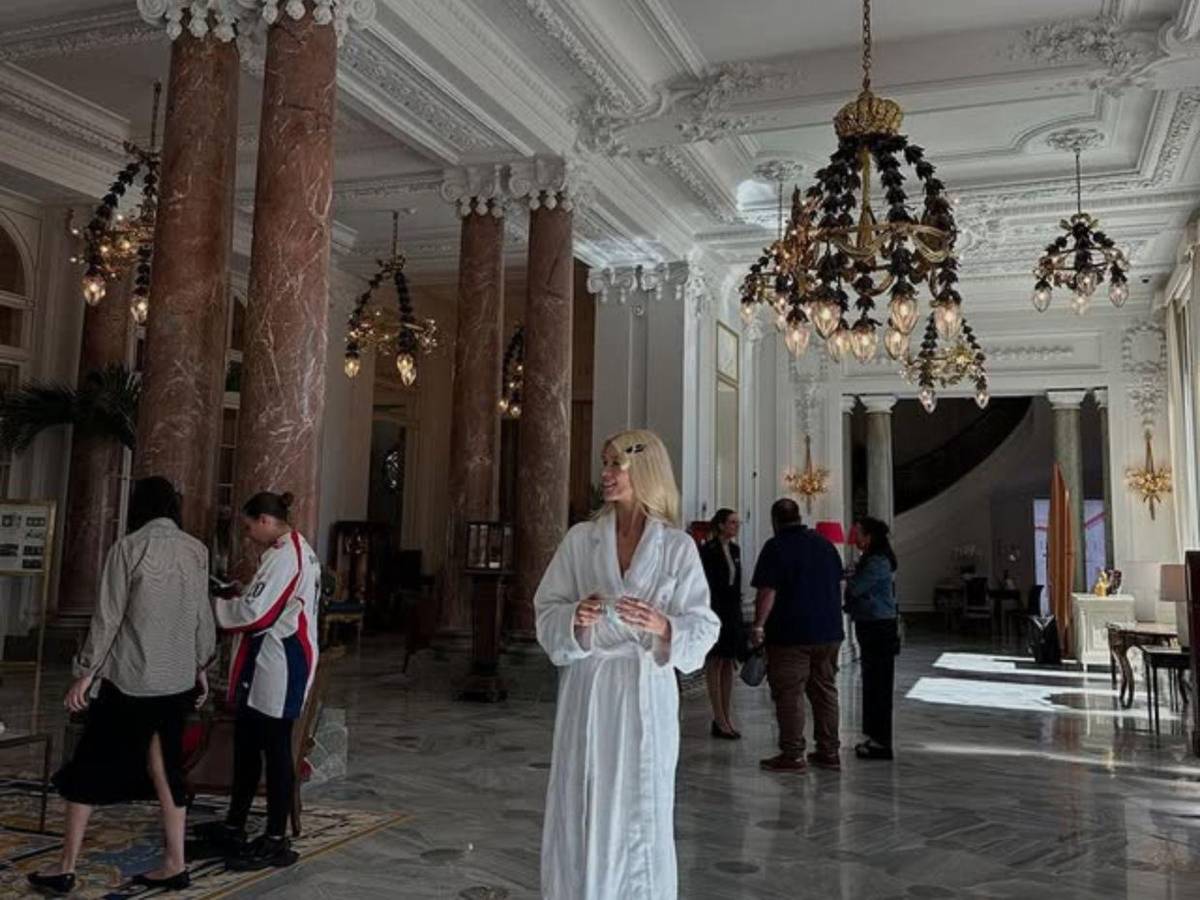 ¿Qué fue de Claudia Schiffer, la supermodelo que marcó los noventa?