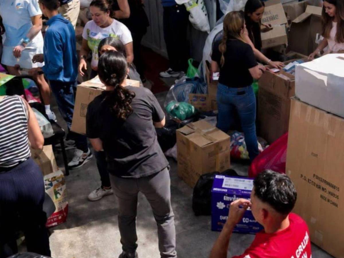 Varios países, un solo propósito: hondureños se suman a la ayuda humanitaria para Venezuela