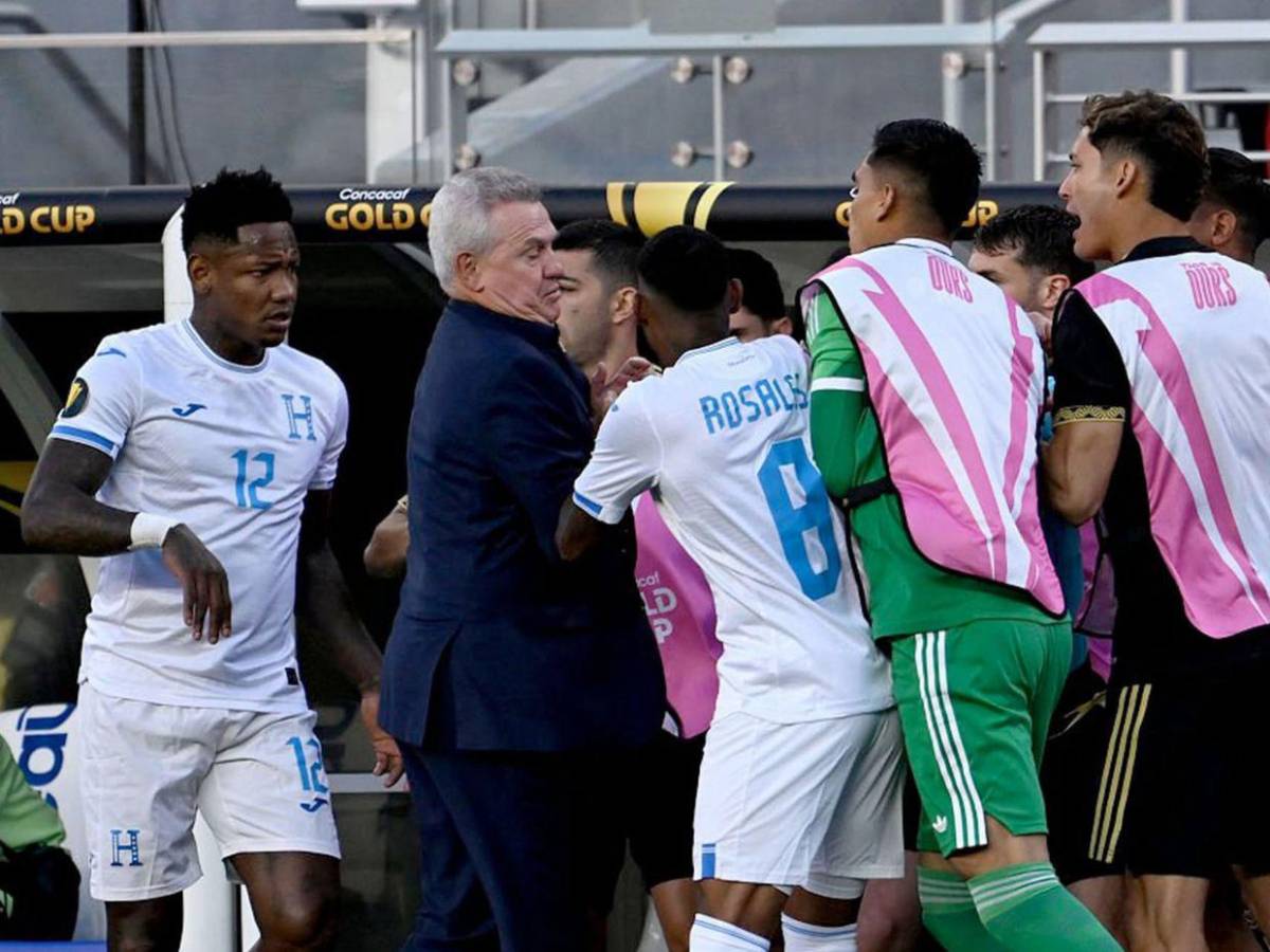 No se vio en TV: Peleas en las gradas del Honduras vs México e intrusos en la cancha