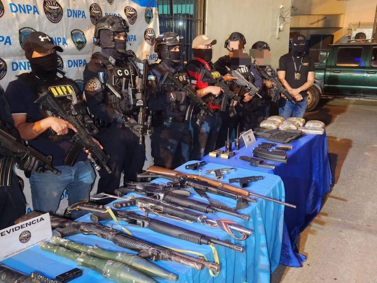 Con un lanzamisiles banda criminal pretendía atacar Black Mambas Con un lanzamisiles banda criminal pretendía atacar Black Mambas