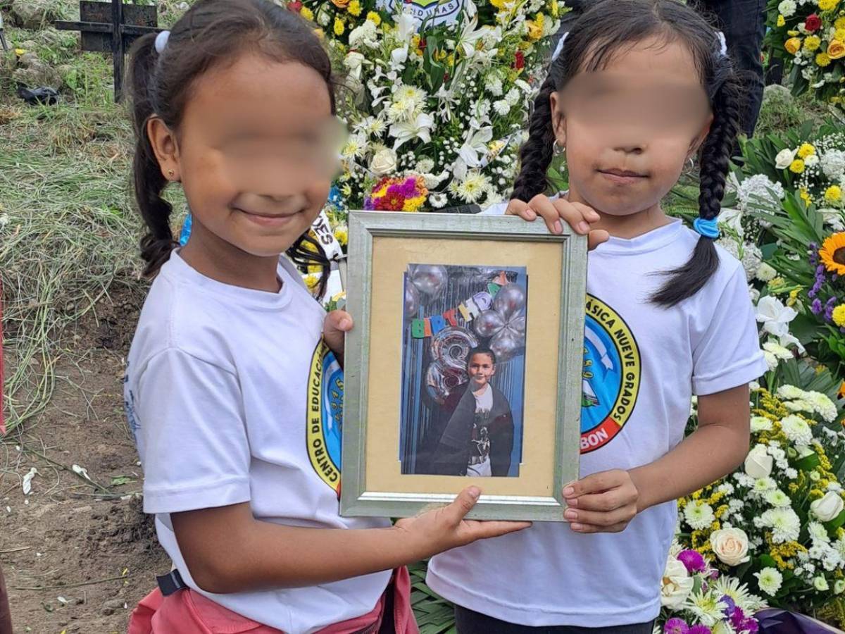 Misión cumplida, mis príncipes: Último adiós a Dylan y Josué, menores arrastrados por quebrada