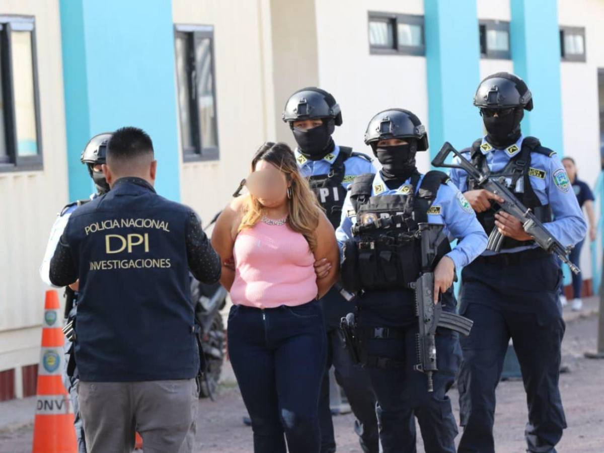 Cae La Santera, presunta pandillera que vigiló y entregó a joven para que lo mataran