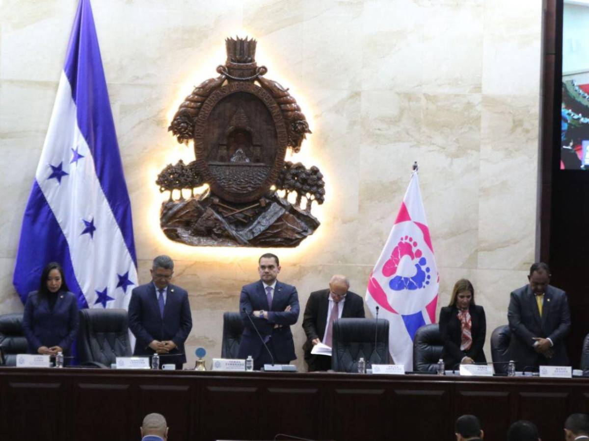 Entre expectativas y una agenda cargada: así avanza la sesión en el Congreso Nacional