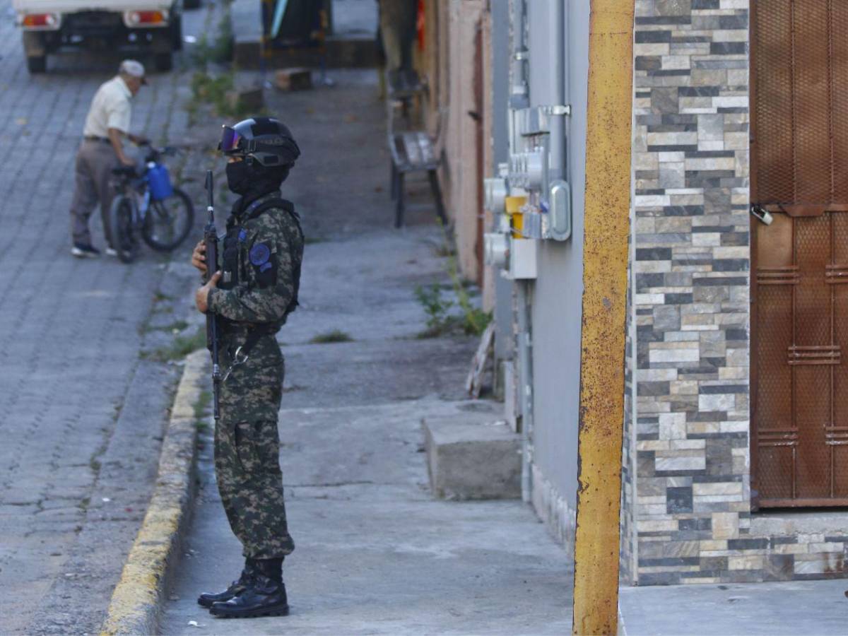 Continúa la distribución de material electoral en los diferentes centros de Cortés