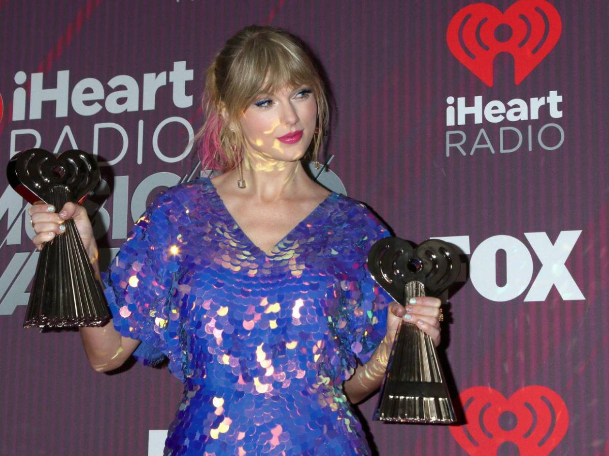 Taylor Swift y Travis Kelce, blindados hasta de sus propios vecinos