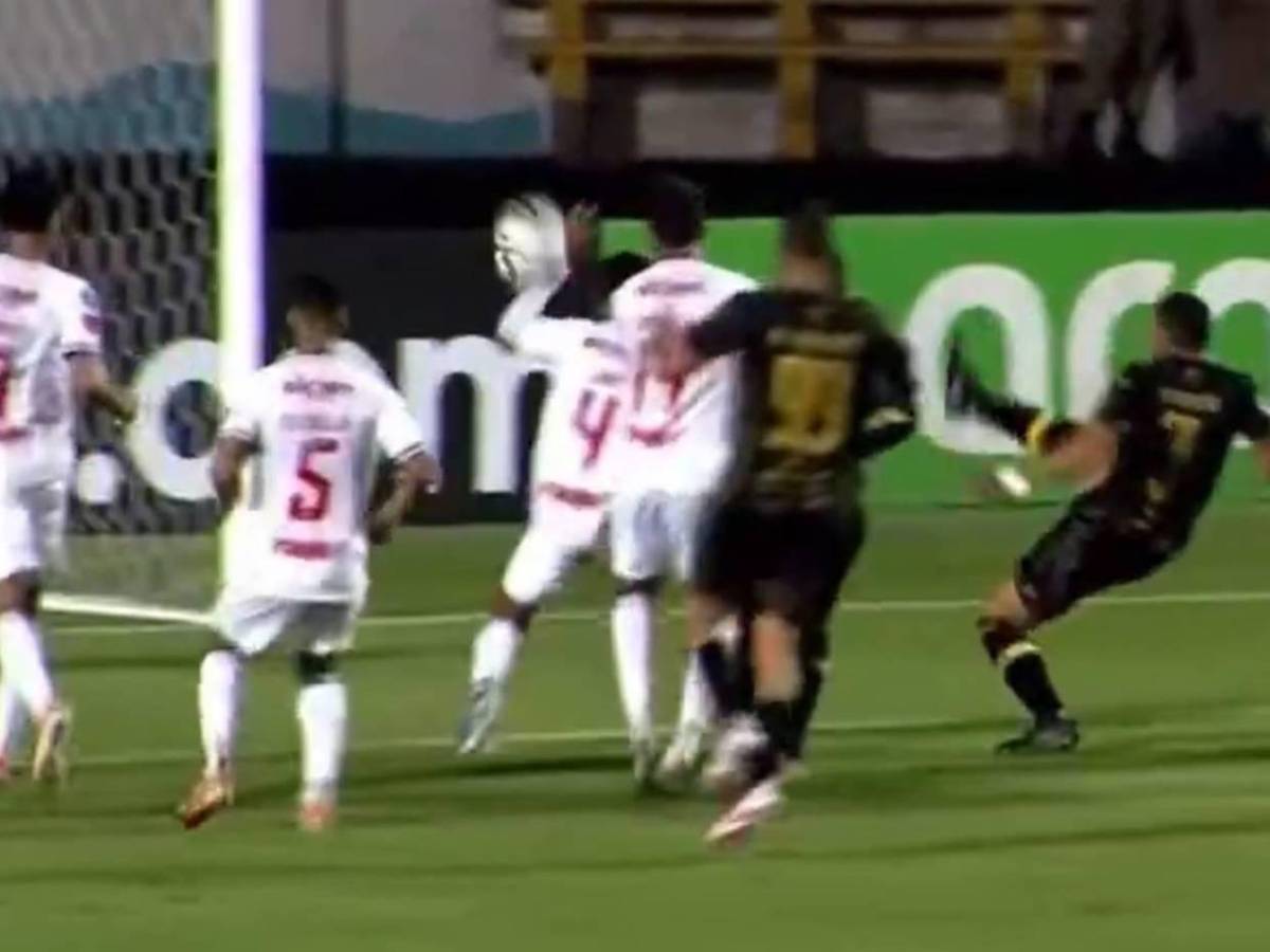 Polémica arbitral, sorprende héroe de Olimpia y sufrimiento ante Mixco en Copa Centroamericana