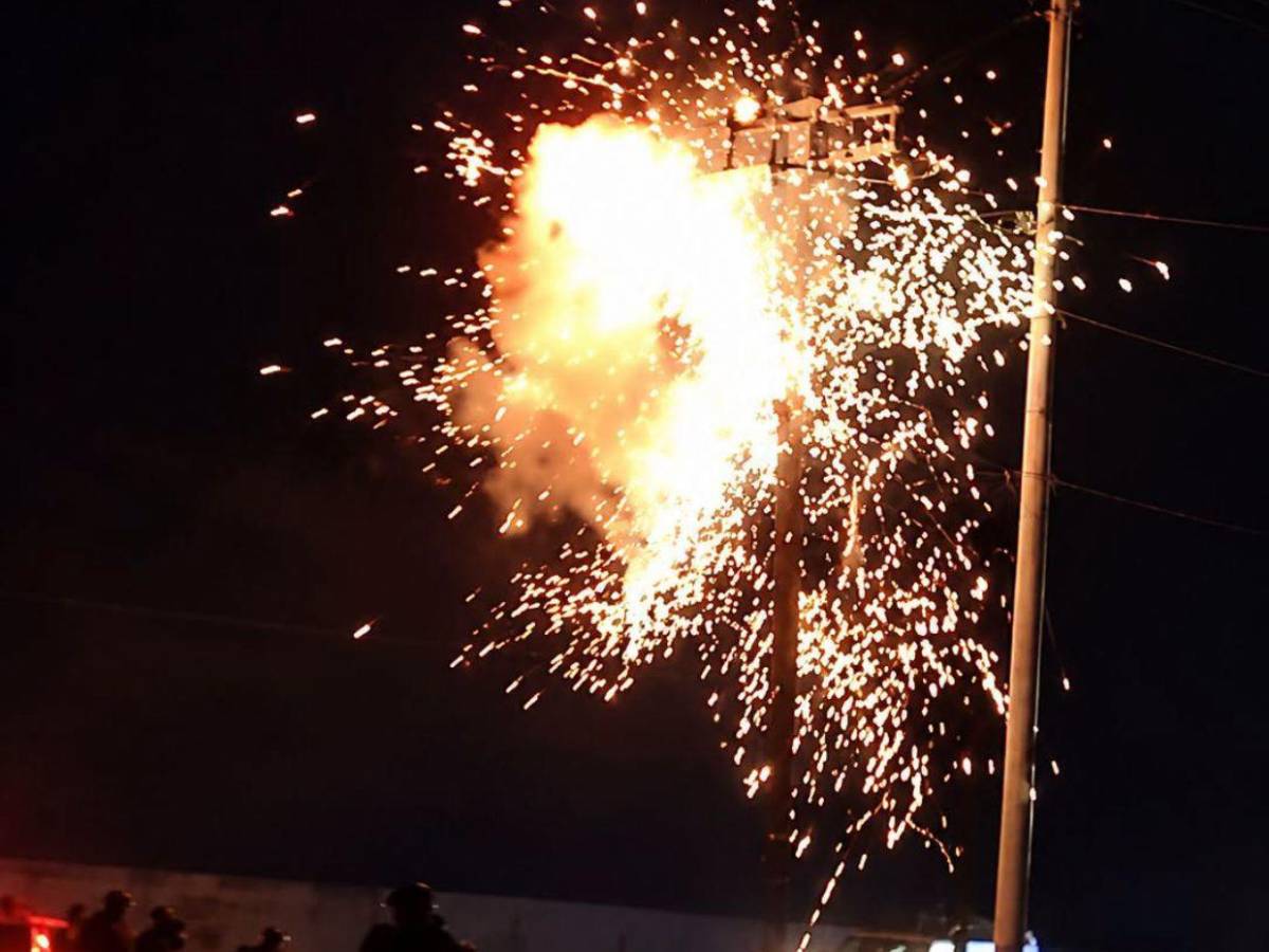 Caos en Cofradía, Cortés: Protestas por combustibles terminan en enfrentamientos y saqueos