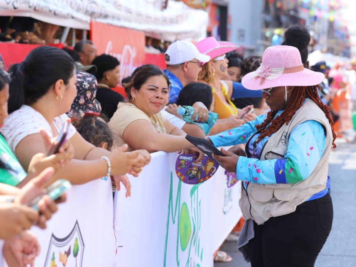Belleza ceibeña, ambiente colorido y sorpresas: así se vive el cierre de la Feria Isidra 2026