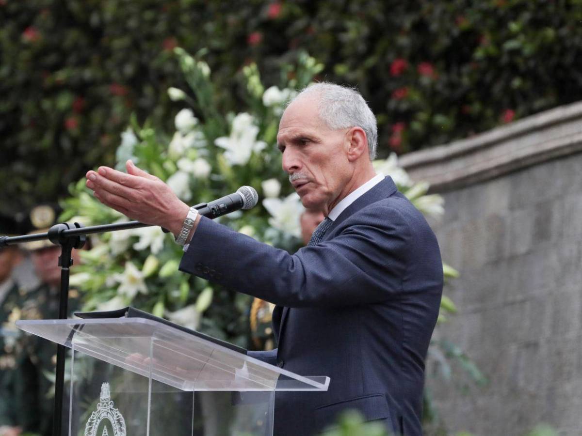 “Presidente, lo amo”: Inéditas fotos del retiro de Floridalia durante el discurso de Asfura