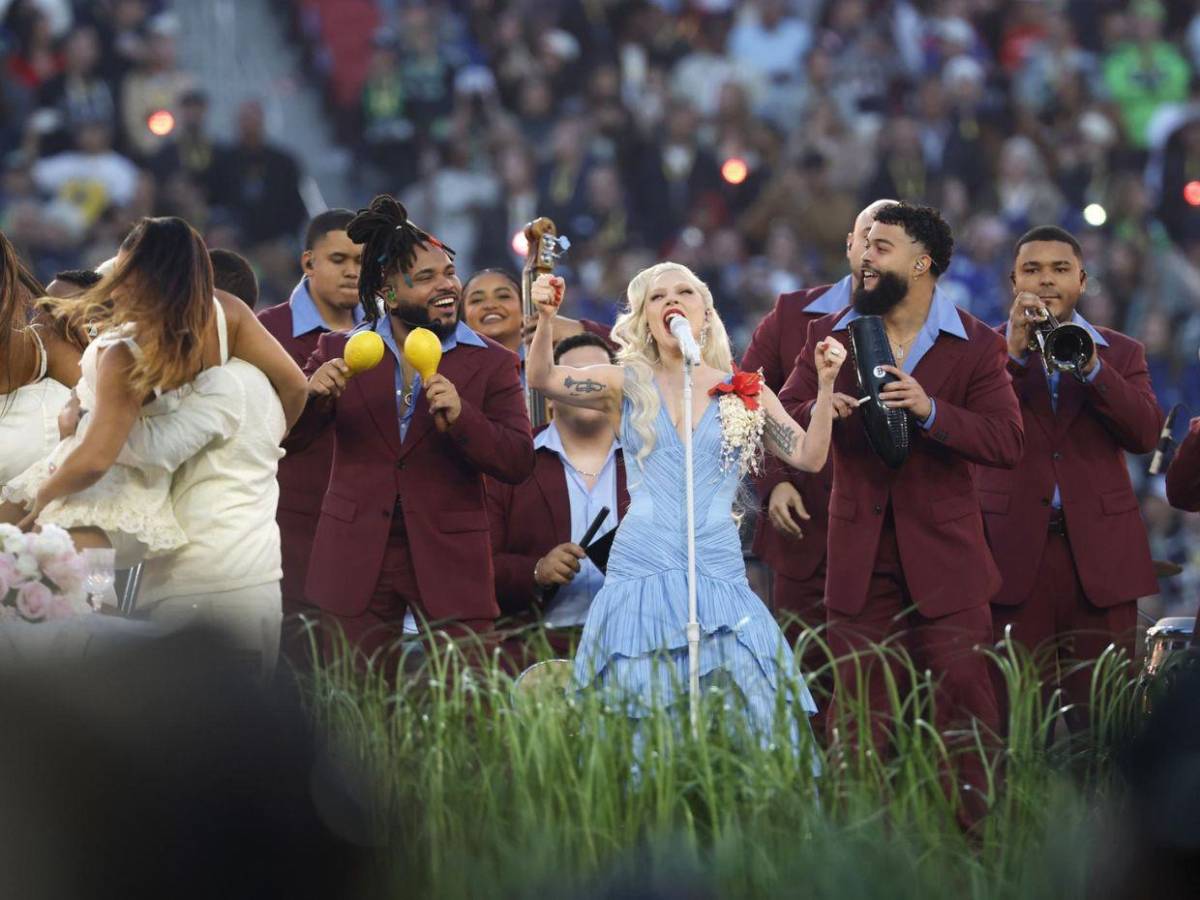 Lady Gaga y Ricky Martin aparecen por sorpresa en el medio tiempo de Bad Bunny
