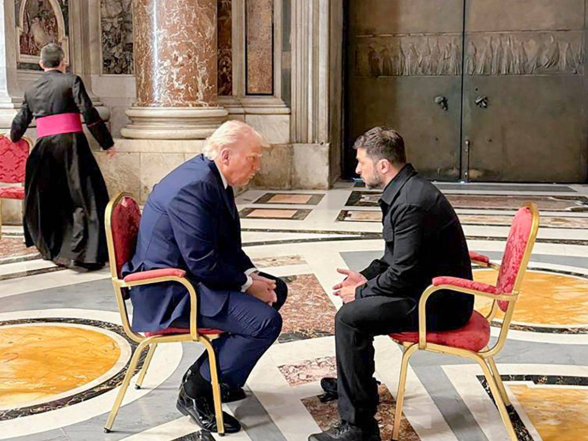 Inesperada, así fue la reunión de Donald Trump y Volodímir Zelenski