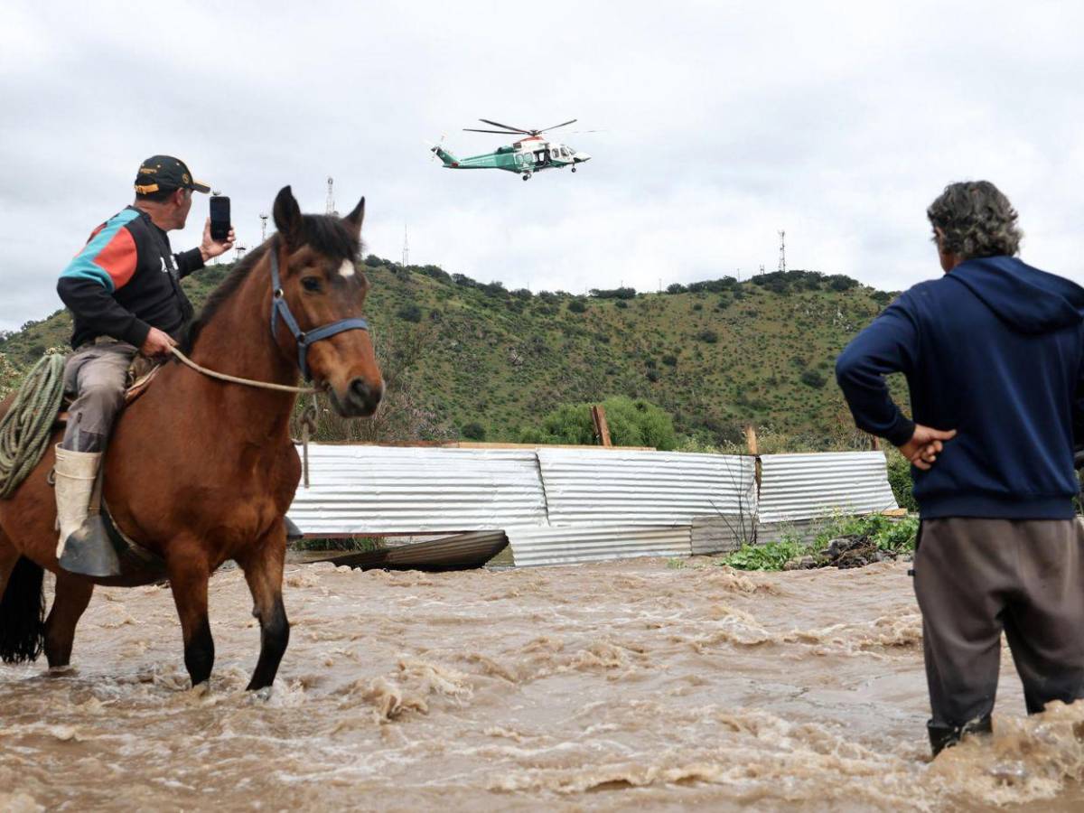 Lluvias en Chile dejan un fallecido y mantienen en alerta a varias comunas