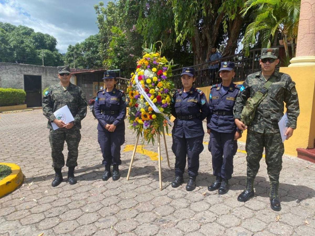 Familiares y amigos dan el último adiós a Frank Morris en la capital